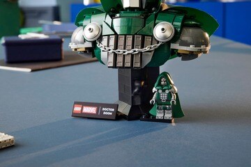 LEGO® Doctor Doom Bust