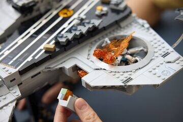 LEGO® S.H.I.E.L.D. Helicarrier