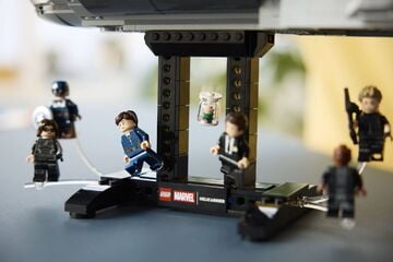 LEGO® S.H.I.E.L.D. Helicarrier