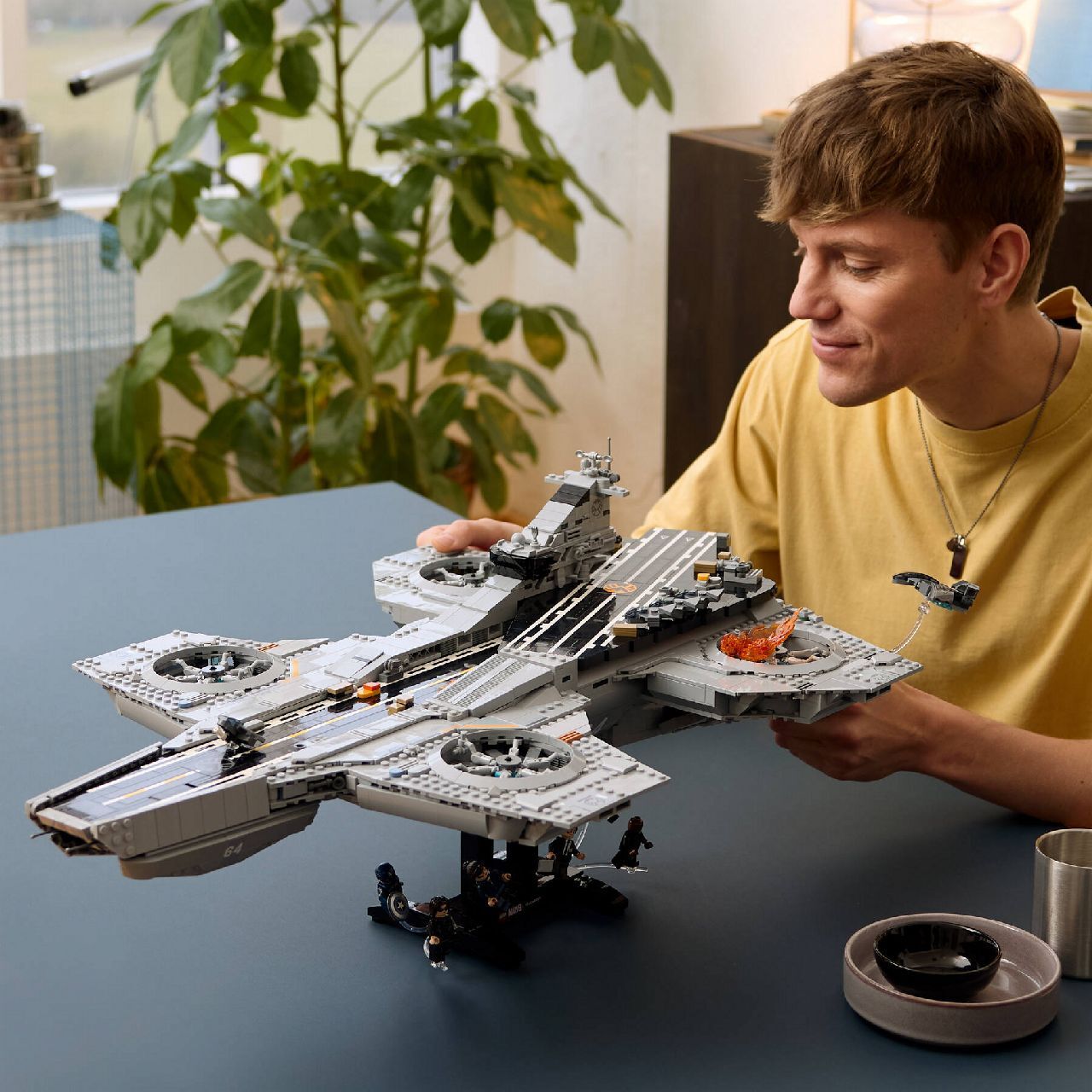 LEGO® S.H.I.E.L.D. Helicarrier
