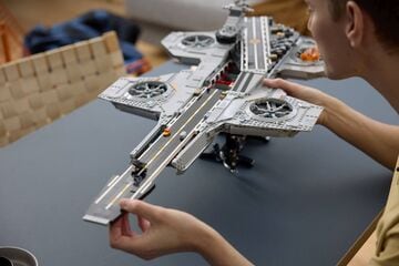 LEGO® S.H.I.E.L.D. Helicarrier