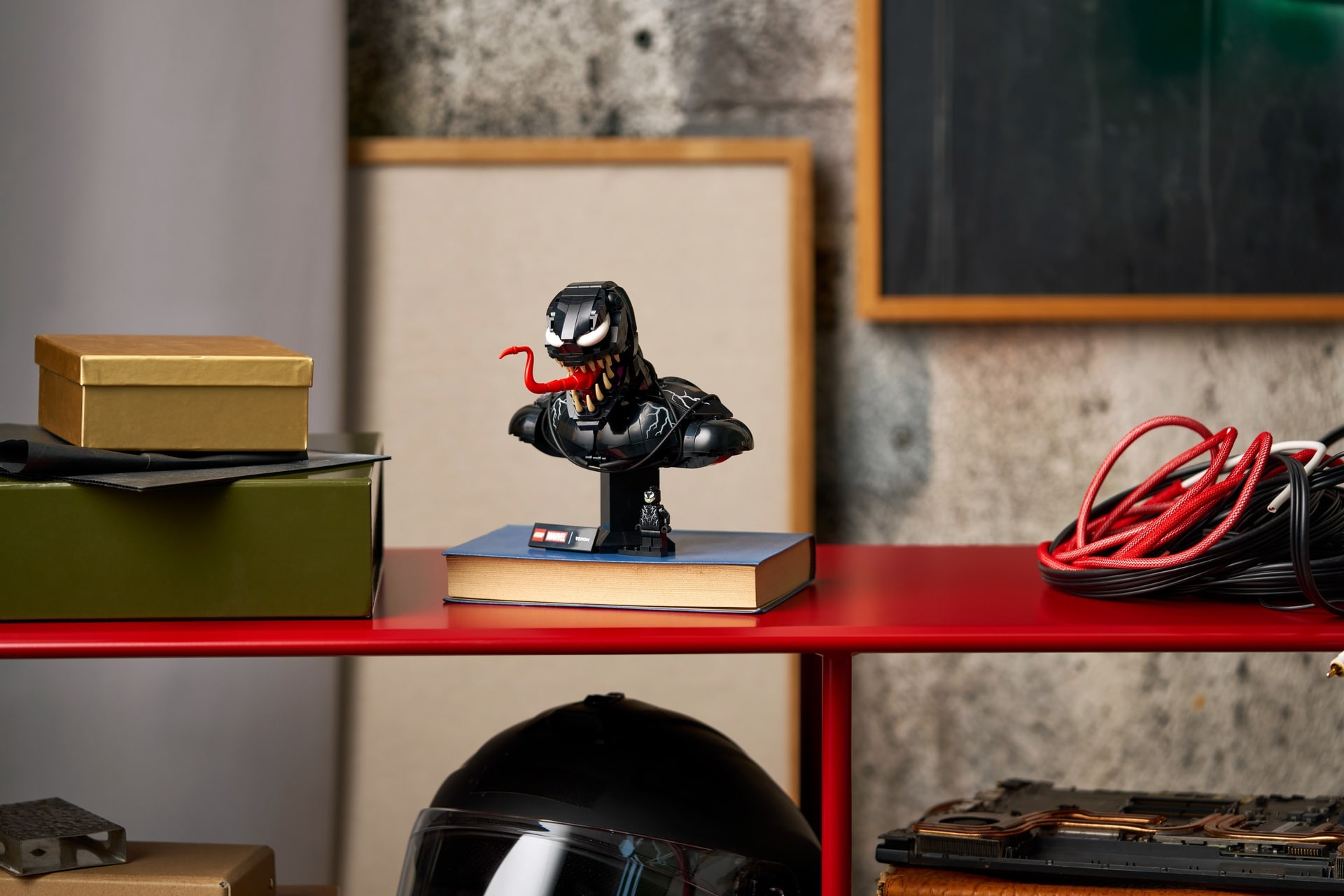 LEGO® Venom Bust
