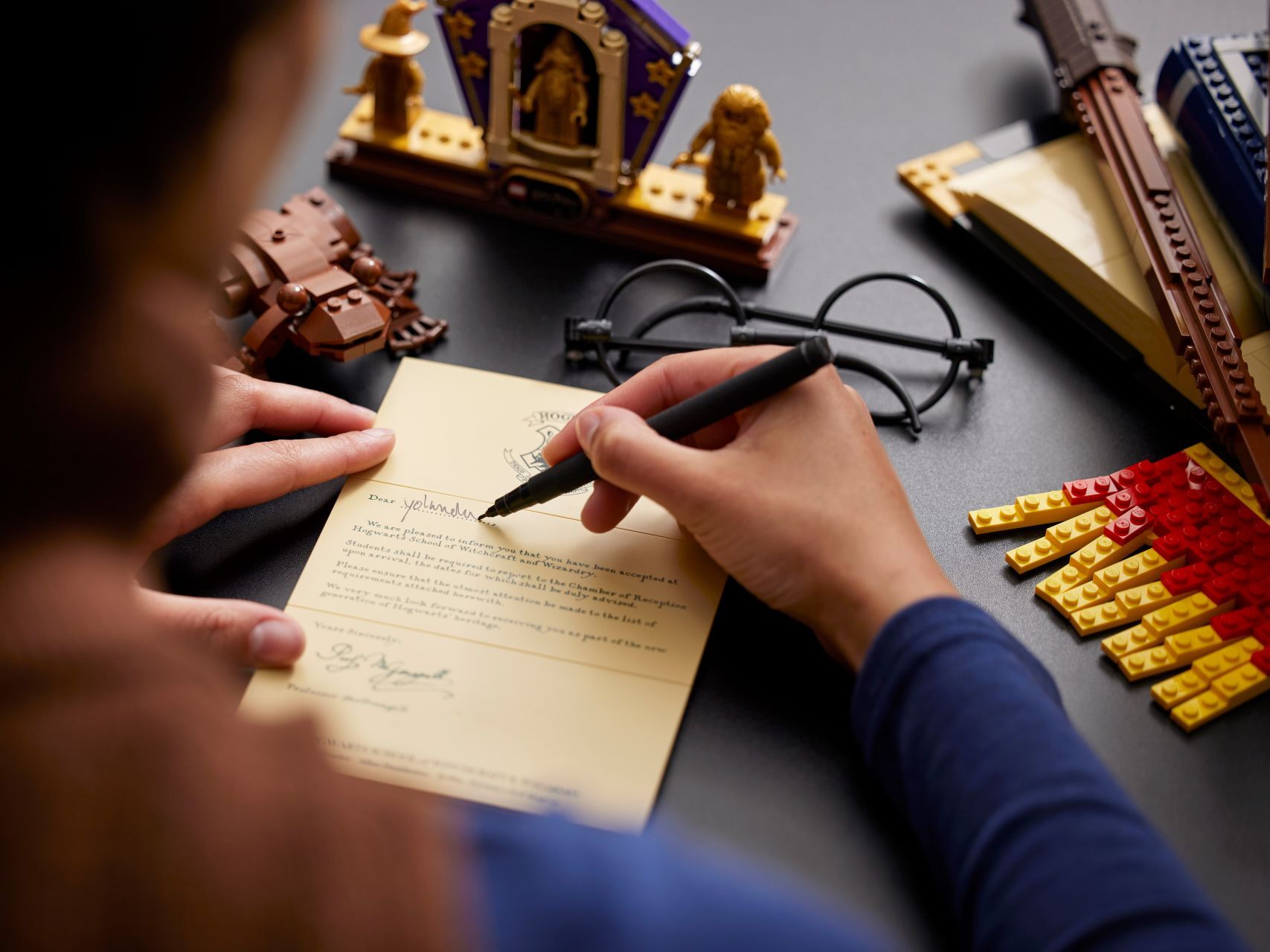 LEGO® Hogwarts™ Icons - Collectors' Edition