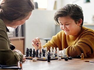 ليغو هاري بوتر هوغوورتس مجموعة شطرنج السحرة