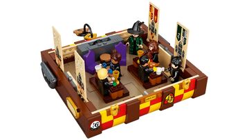LEGO® Hogwarts™ Magical Trunk
