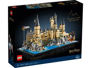 LEGO® Hogwarts™ Castle and Grounds