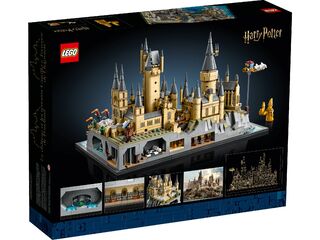 LEGO® Hogwarts™ Castle and Grounds