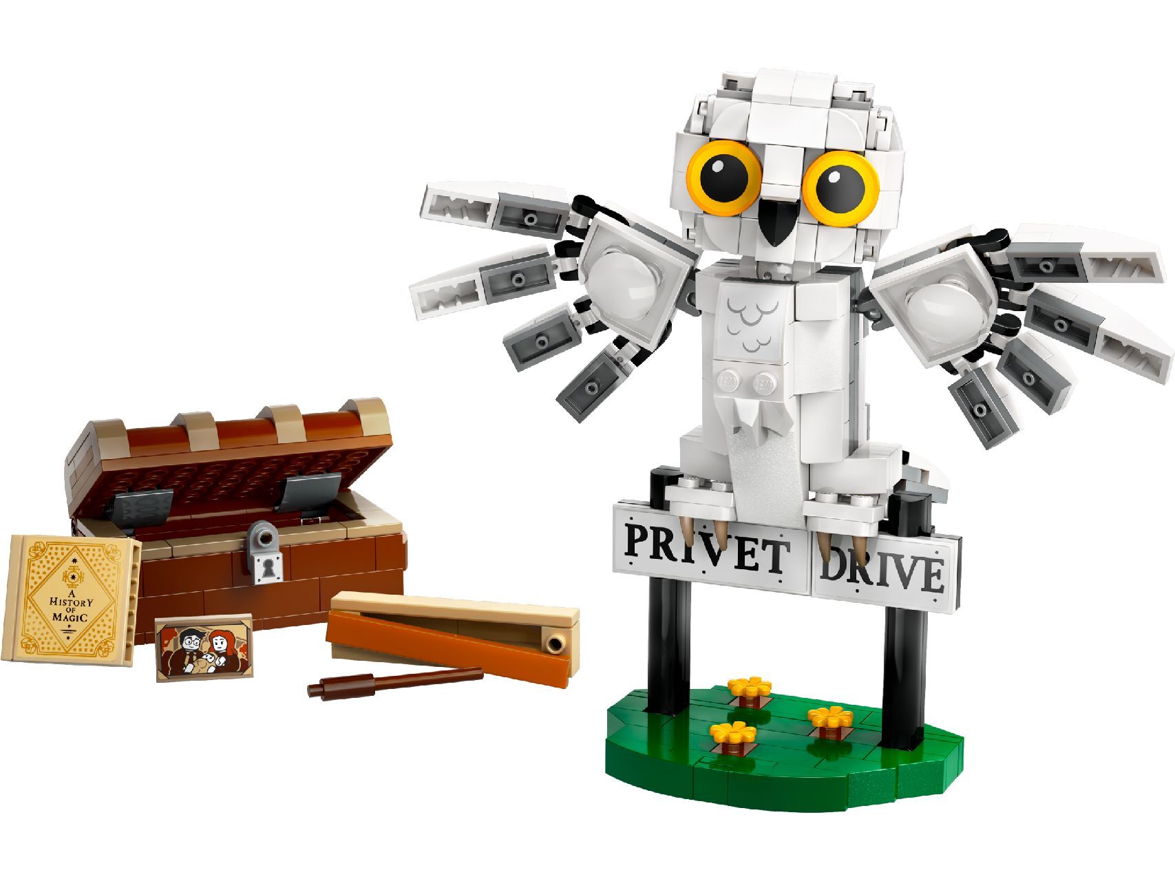 LEGO® Hedwig™ at 4 Privet Drive