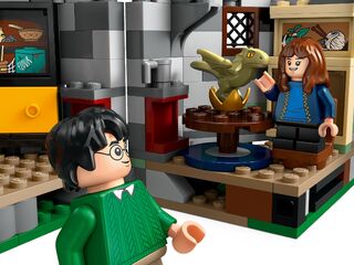LEGO® Hagrid's Hut: An Unexpected Visit