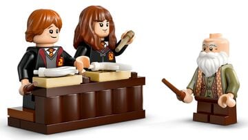 LEGO® Hogwarts™ Castle: Charms Class