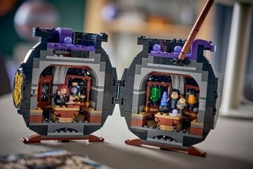 LEGO® Cauldron: Secret Potions Classroom