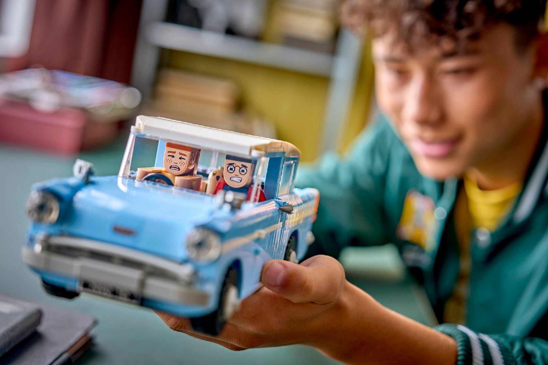 LEGO® Enchanted Flying Ford Anglia™