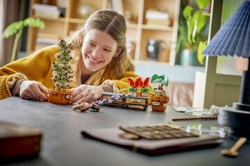 LEGO® Hogwarts™ Herbology Plants