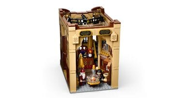 LEGO® Book Nook: Dumbledore's Office