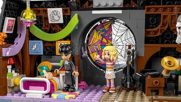 LEGO® Wednesday & Enid's Dorm Room