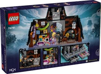 LEGO® Wednesday & Enid's Dorm Room