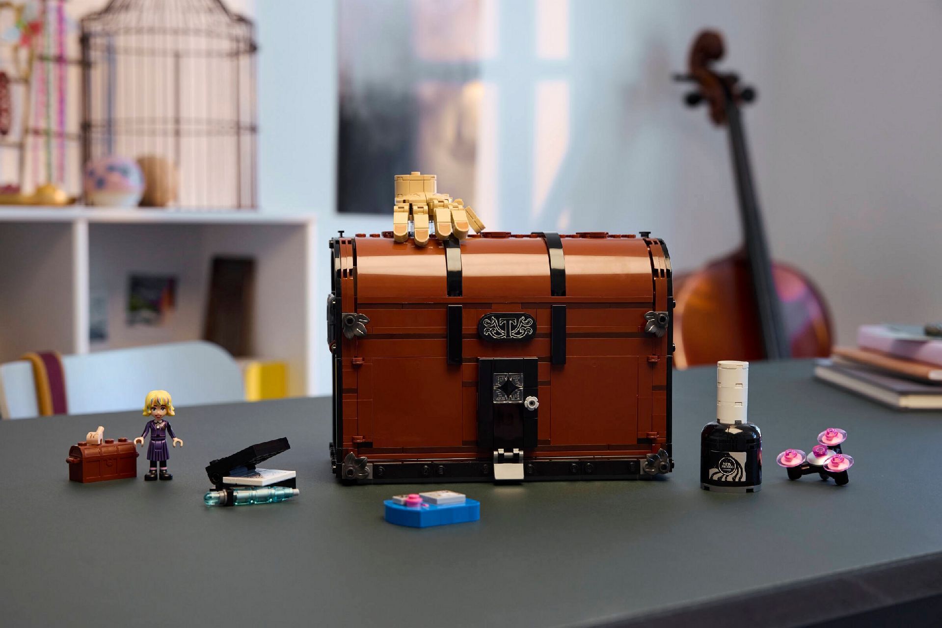 LEGO® Thing's Apartment