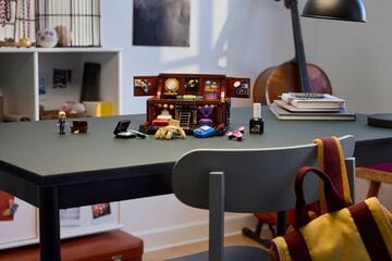 LEGO® Thing's Apartment