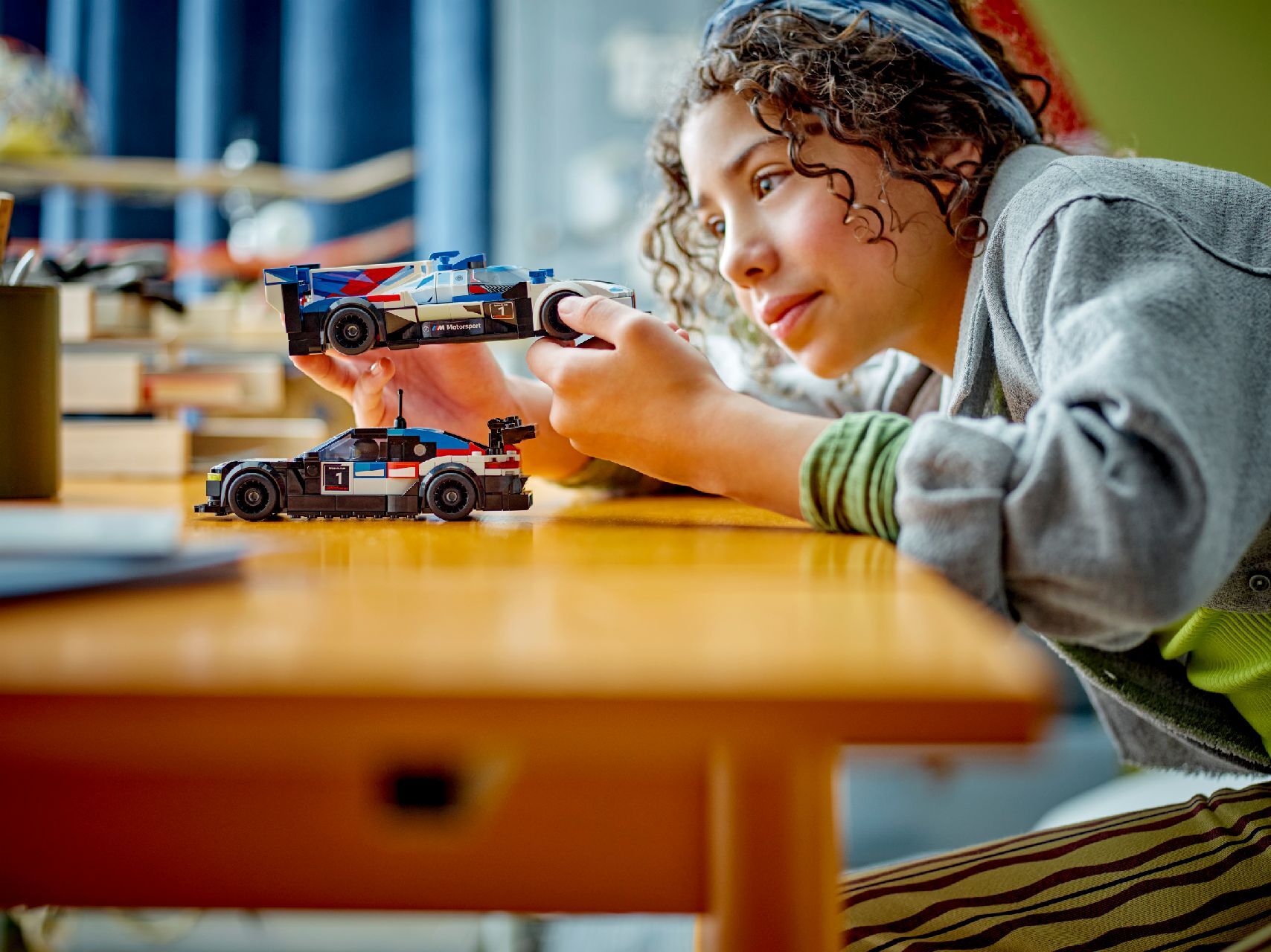 LEGO® BMW M4 GT3 & BMW M Hybrid V8 Race Cars