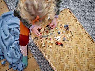 LEGO® Atrociraptor Dinosaur: Bike Chase