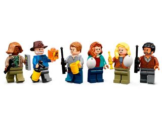 LEGO® Giganotosaurus & Therizinosaurus Attack