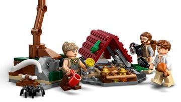 LEGO® Raptor & Titanosaurus Tracking Mission