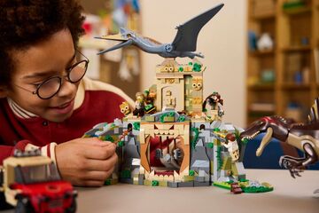 LEGO® Spinosaurus & Quetzalcoatlus Air Mission