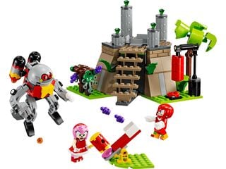 LEGO® Knuckles and the Master Emerald Shrine