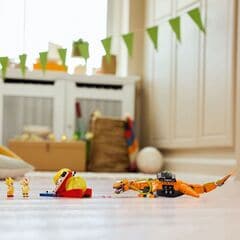 LEGO® Super Shadow vs. Biolizard