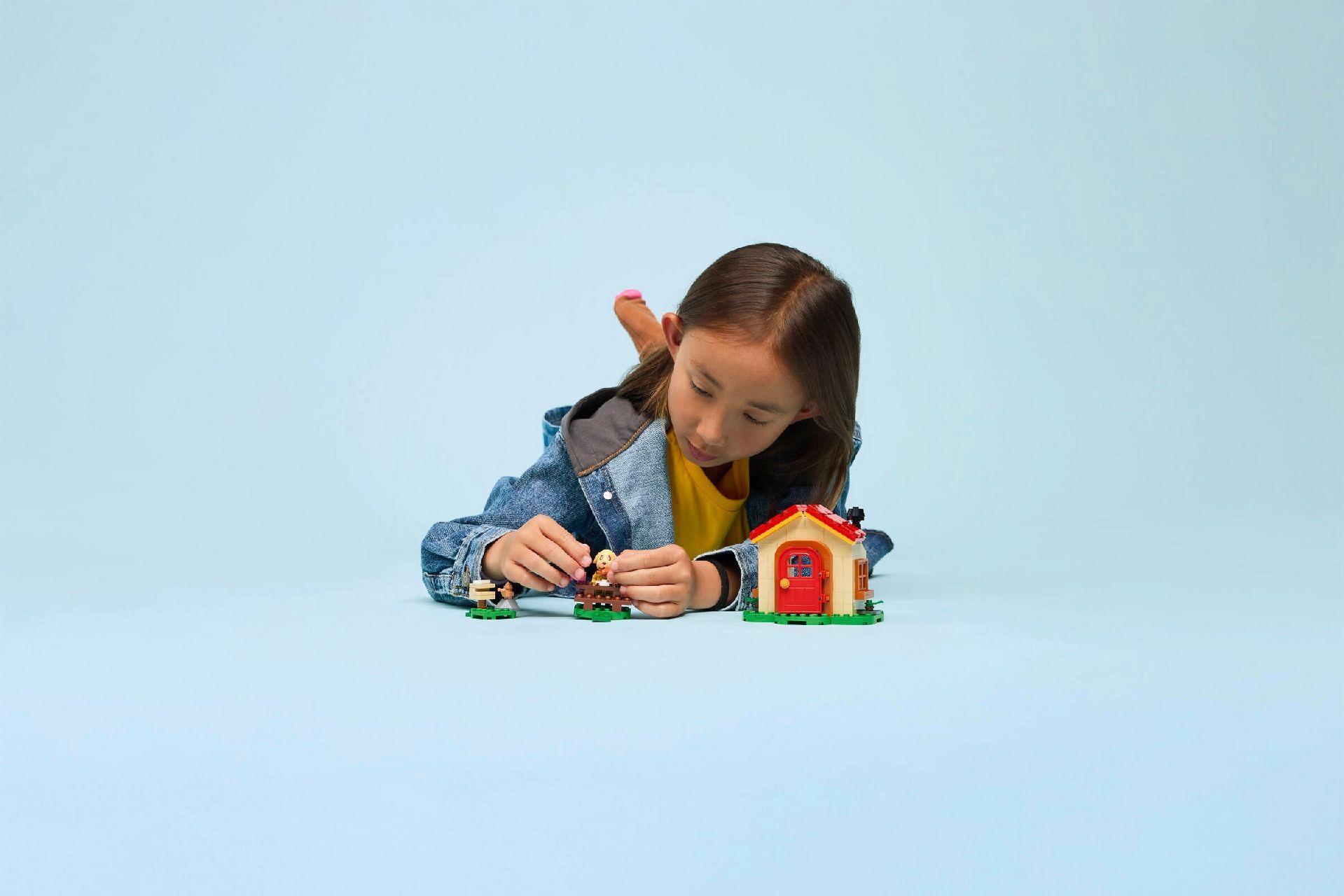 LEGO® Goldie's Cozy House