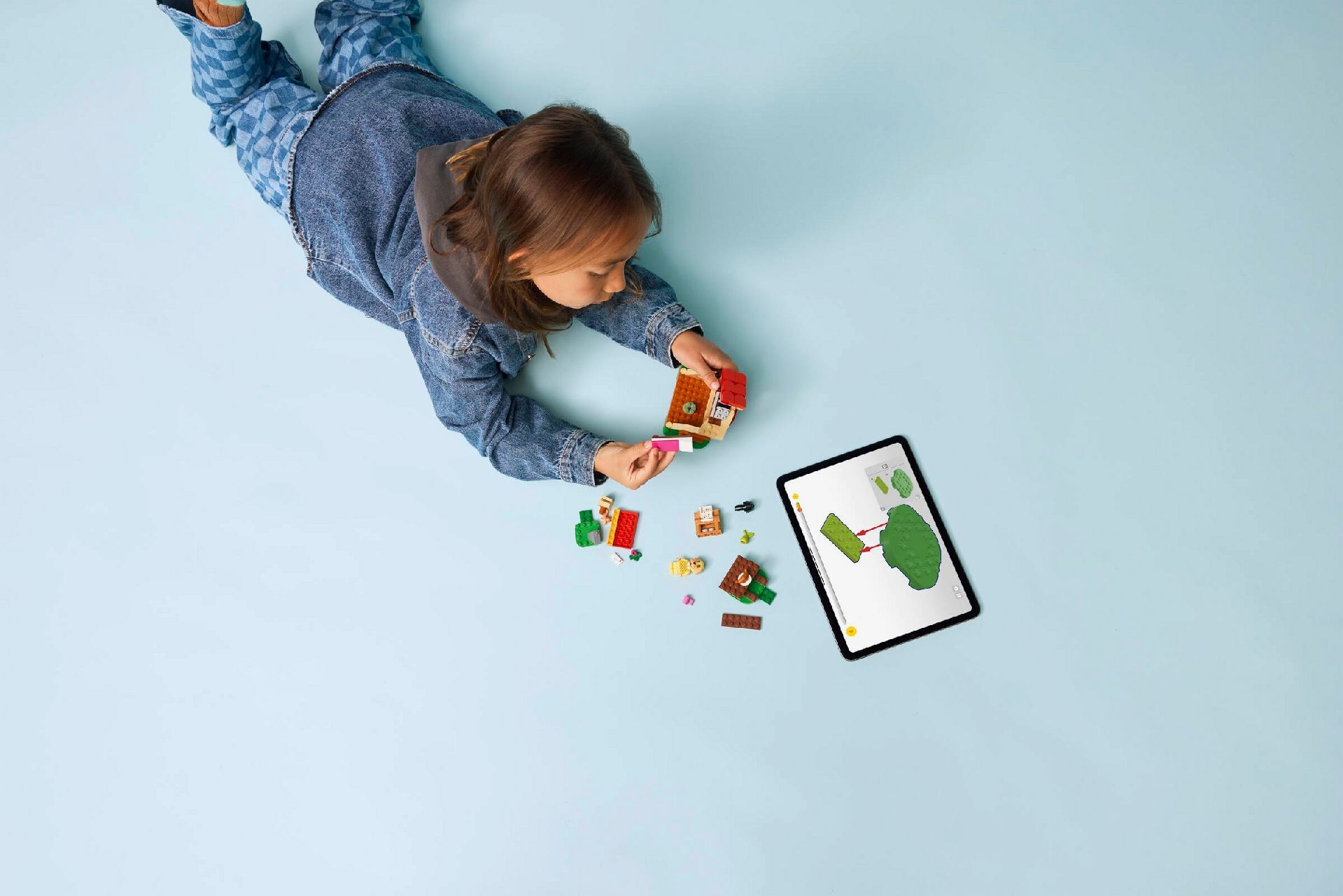 LEGO® Goldie's Cozy House