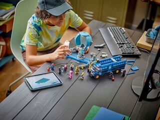 LEGO® Battle Bus