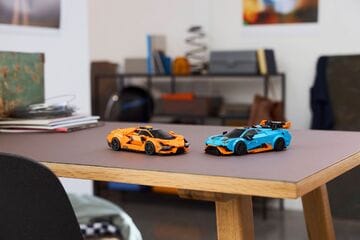 LEGO® Lamborghini Revuelto & Huracán STO