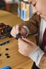 LEGO® Jaguar Project 7 & Land Rover Defender