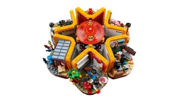 لعبة لونار نيو يير تراديشينز من ليغو®