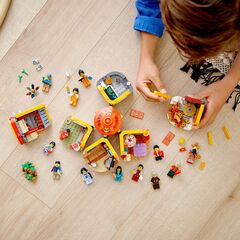 لعبة لونار نيو يير تراديشينز من ليغو®