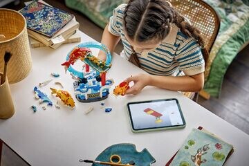 LEGO® Prosperity Carp Leaping