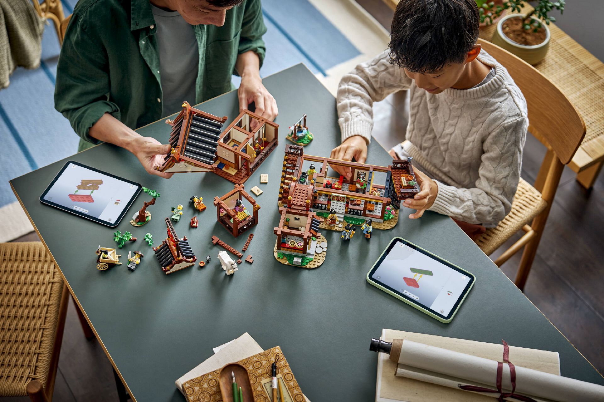 LEGO® Ancient Moon-Gazing Inn