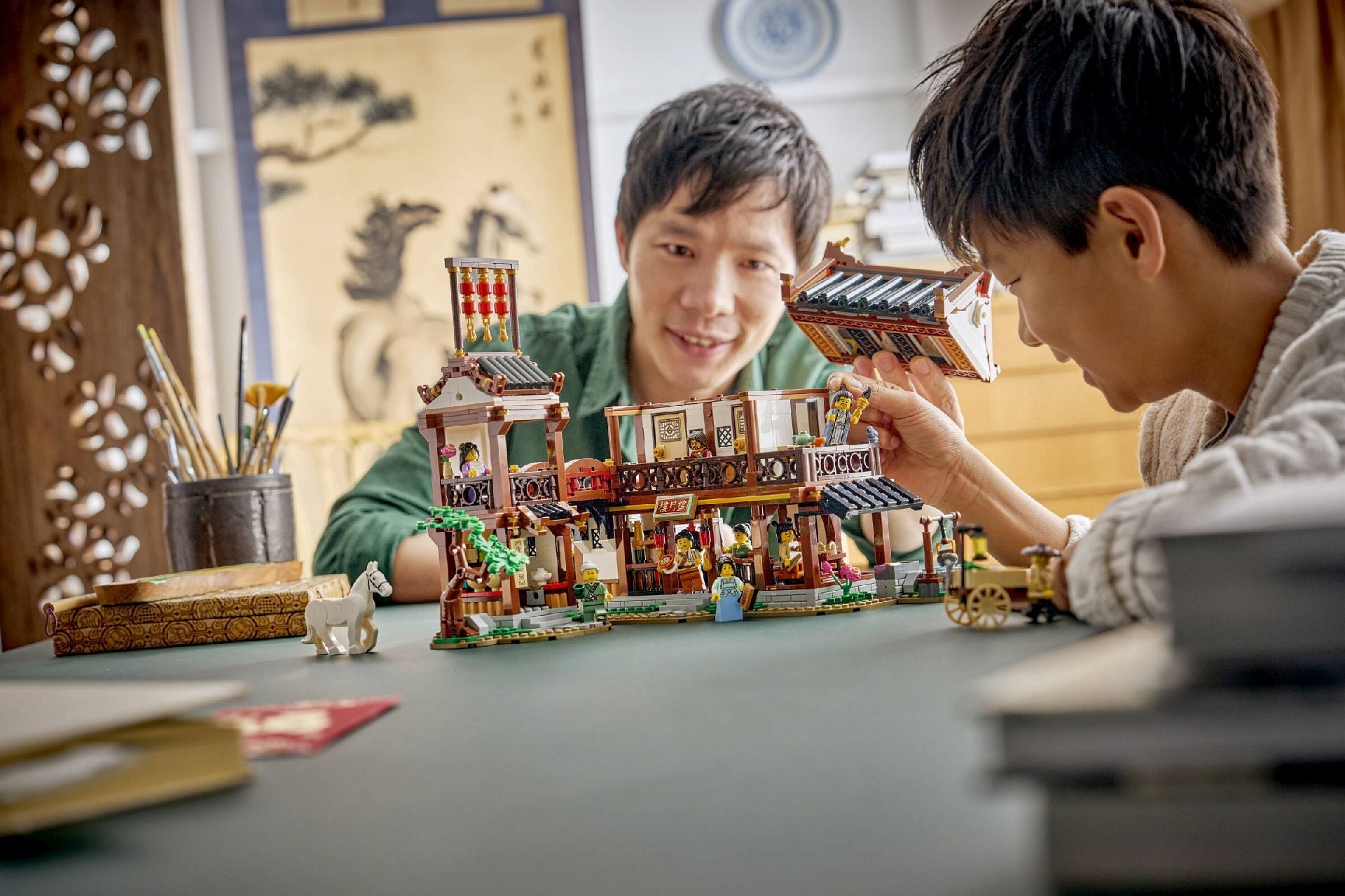 LEGO® Ancient Moon-Gazing Inn