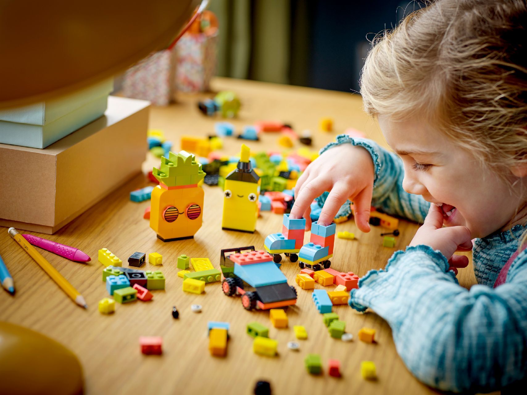 LEGO® Creative Neon Fun