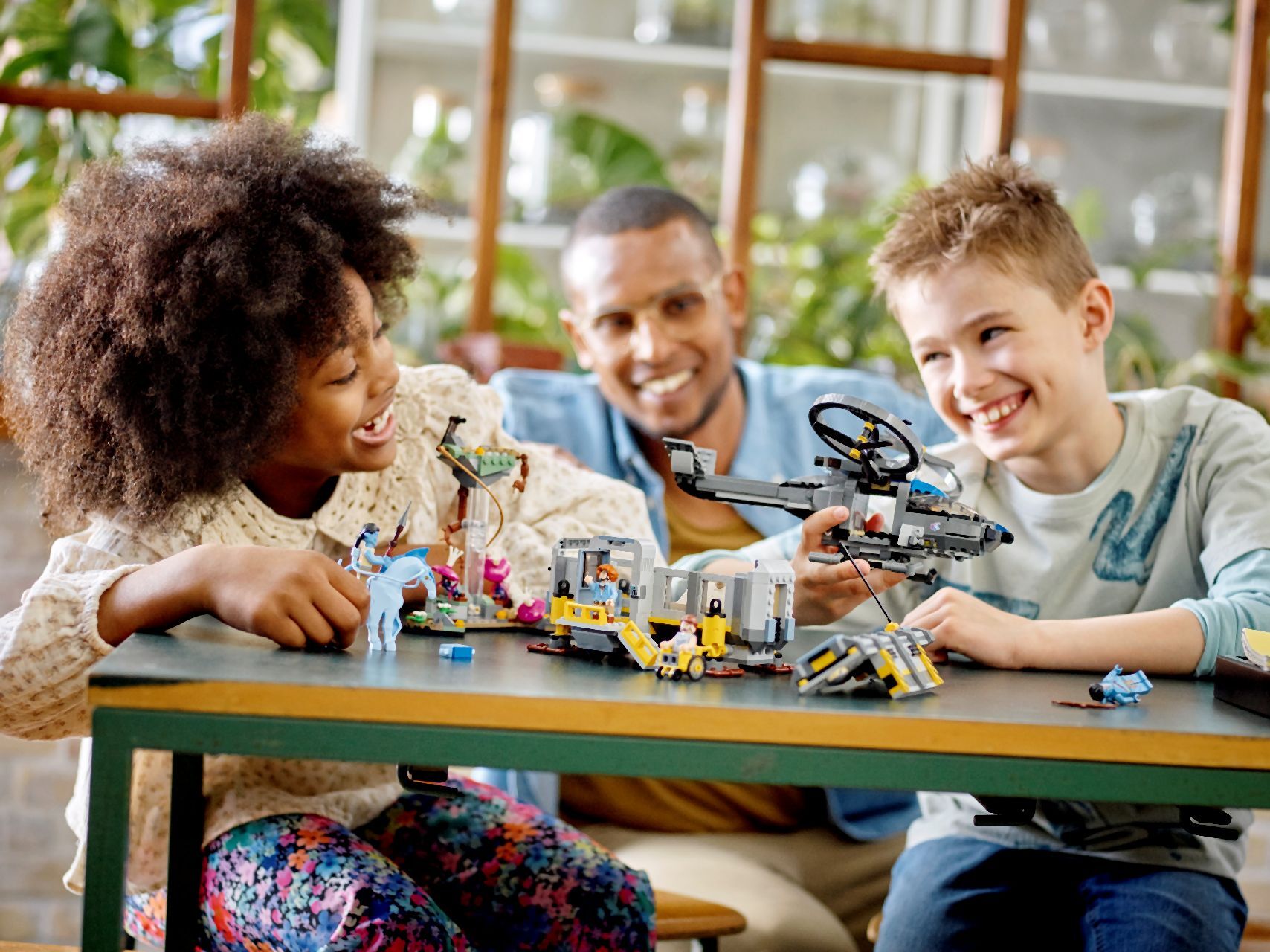 LEGO® Floating Mountains: Site 26 & RDA Samson