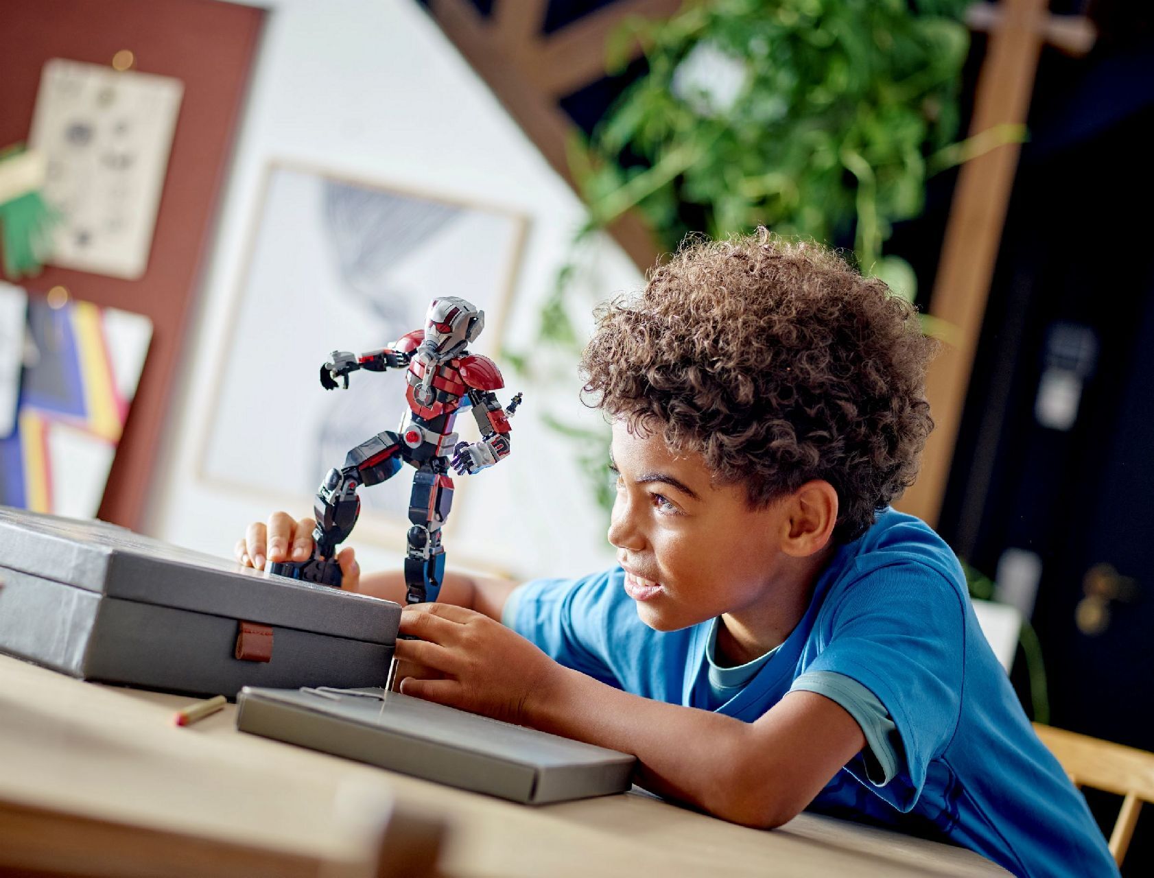 LEGO® Ant-Man Construction Figure