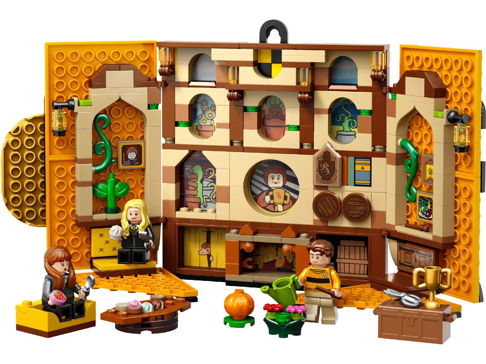 LEGO® Hufflepuff™ House Banner