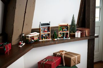 LEGO® Holiday Main Street