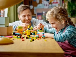 مجموعة النيون الفنية الإبداعية من ليغو®