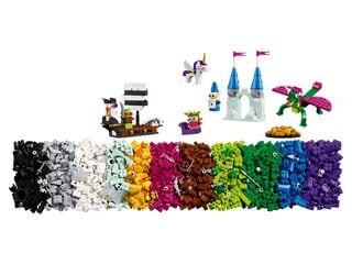 LEGO® Creative Fantasy Universe