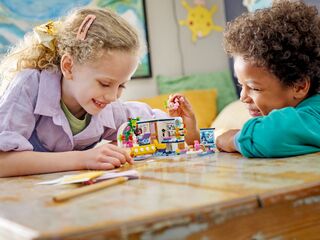 LEGO® Aliya's Room