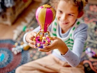 لعبة بناء رحلة الأميرة السحرية من ليغو®