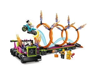 LEGO® Stunt Truck & Ring of Fire Challenge