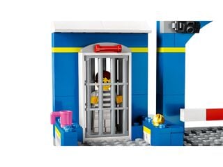 LEGO® Police Station Chase